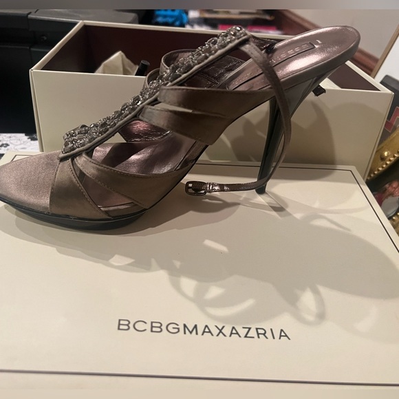 BCBG maxazria 8.5 dress platform sandal taupe satin - Picture 2 of 6